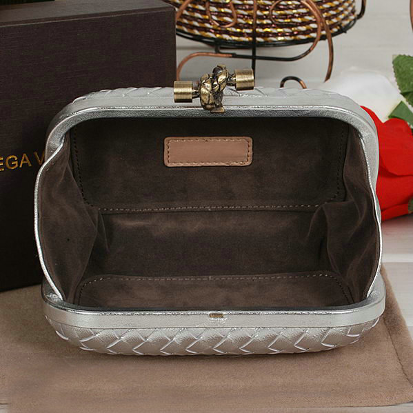 Bottega Veneta intrecciato calf leather clutch 11308 silver - Click Image to Close